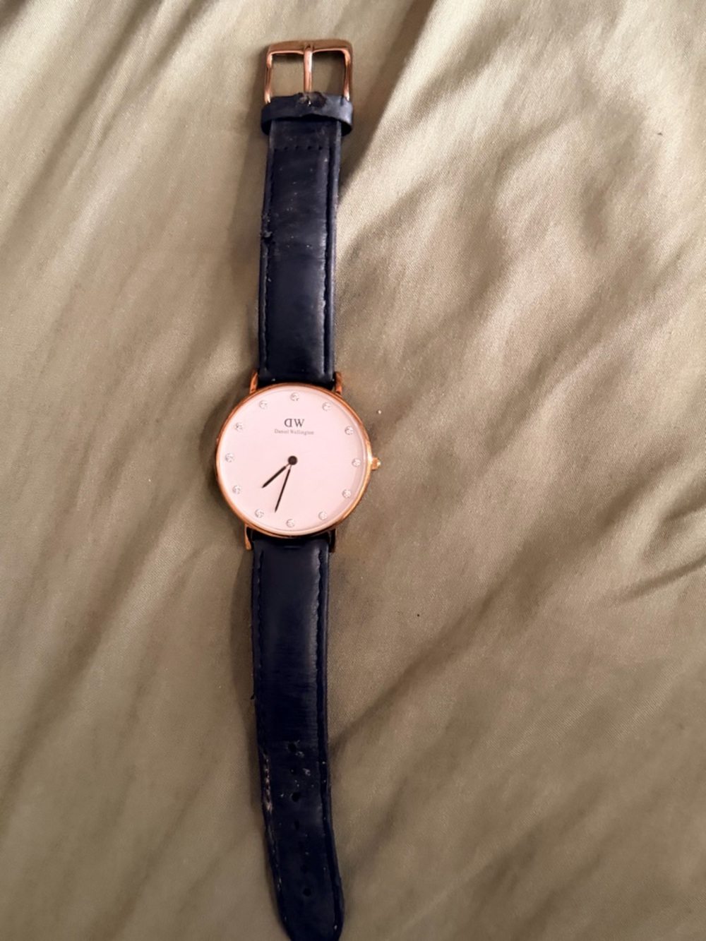 Daniel Wellington Navy Leather Strap Rose Gold Case Watch